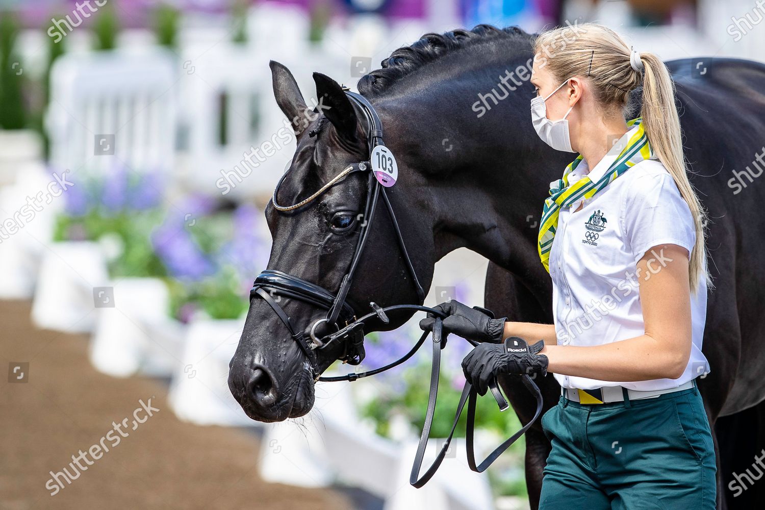 Simone Pearce presents Destano during 1st Horse ...