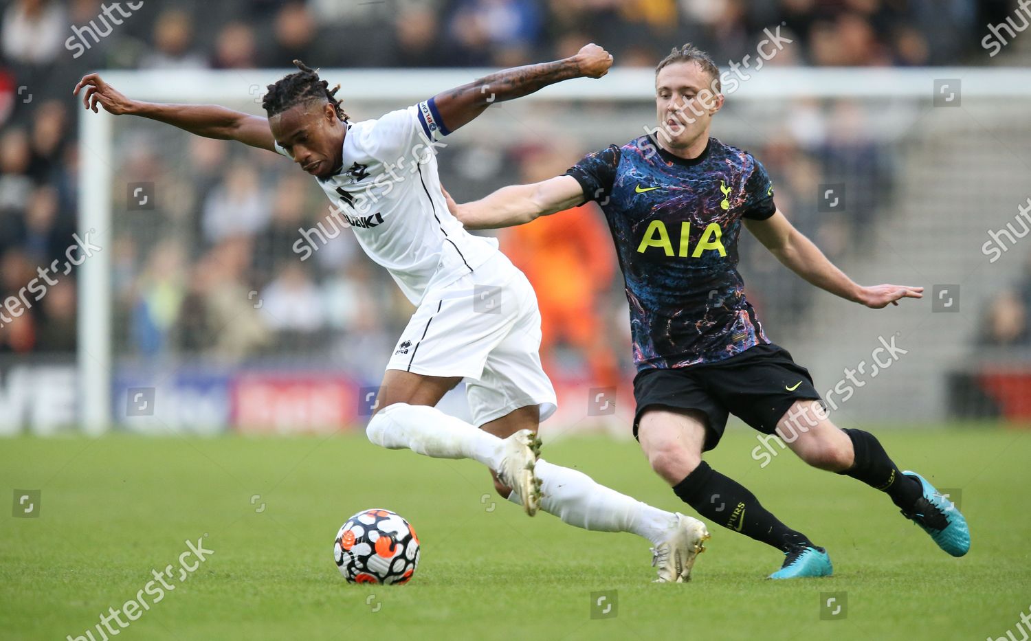 「David Kasumu Milton Keynes Dons Oliver Skipp」のエディトリアルストック写真 - ストック画像 | Shutterstock