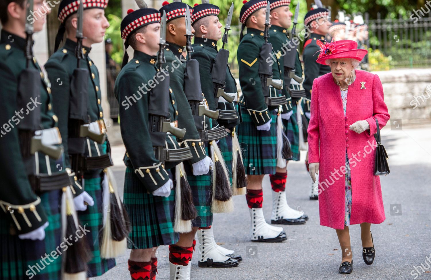 queen-elizabeth-ii-official-arrival-at-balmoral-castle-scotland-uk-shutterstock-editorial-12251974w.jpg