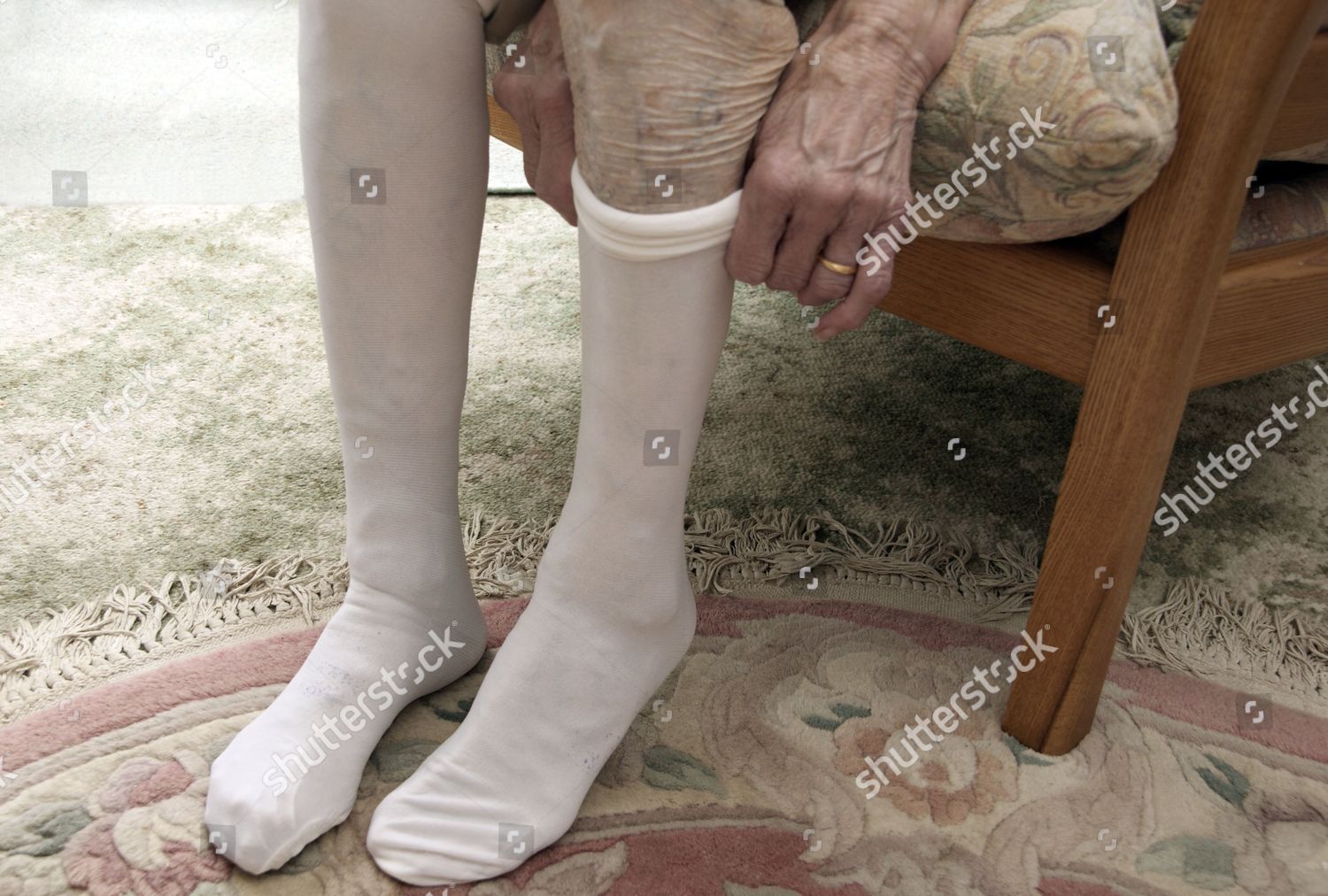 Best compression socks for elderly woman