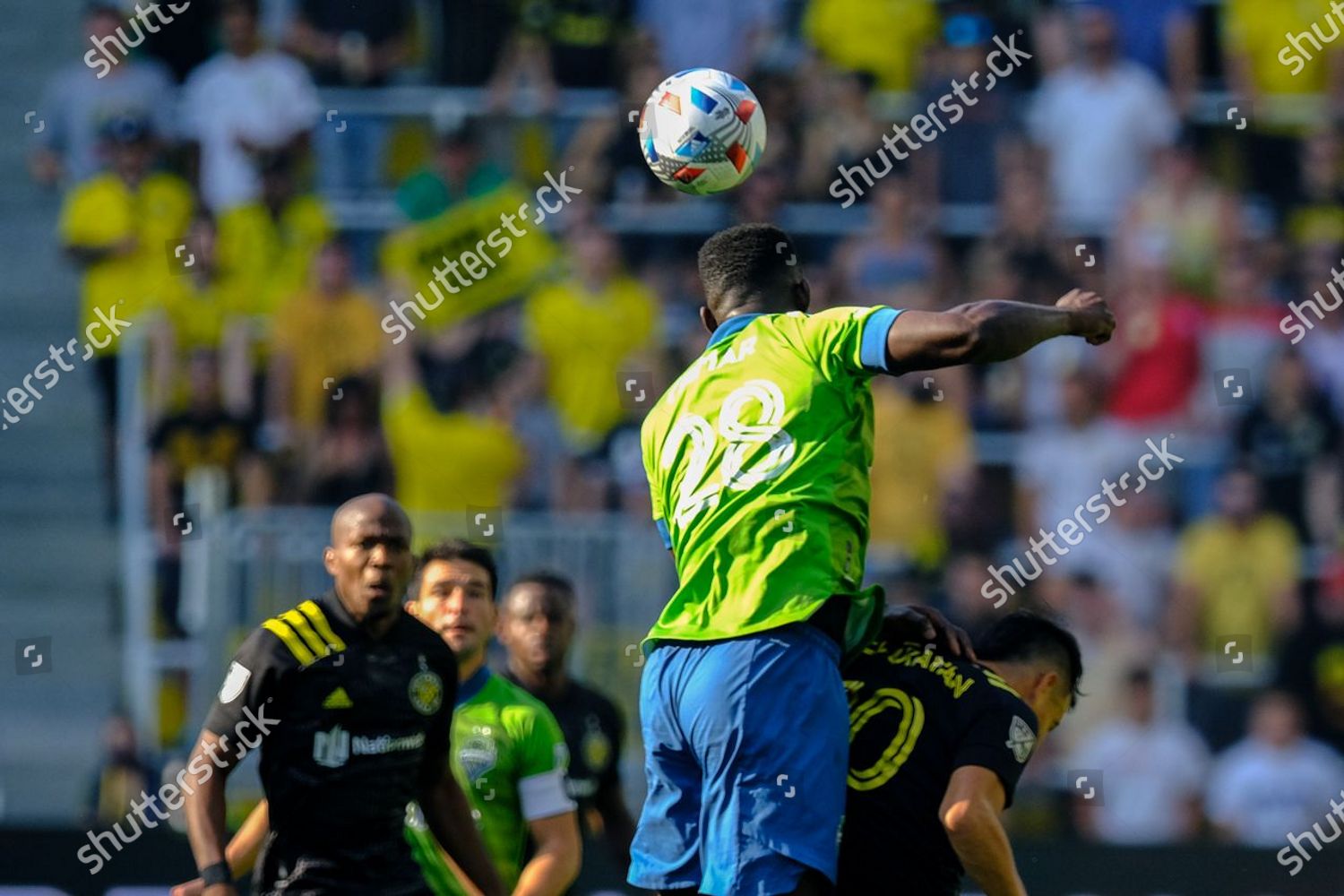 Sounders Defender Yeimar Gomez Heads Ball Editorial Stock Photo - Stock ...