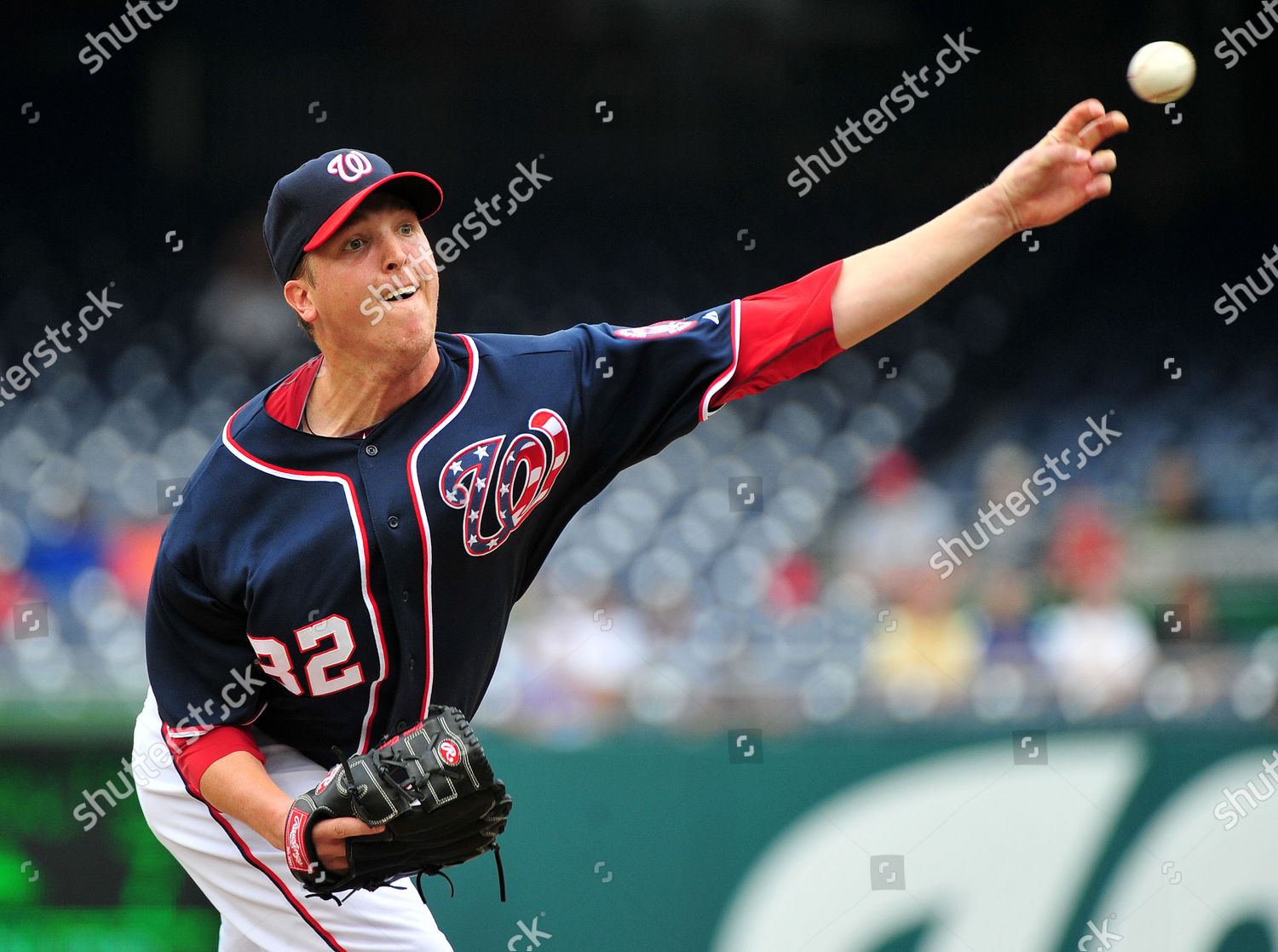 Washington Nationals Pitcher Tom Gorzelanny Pitches Editorial Stock ...