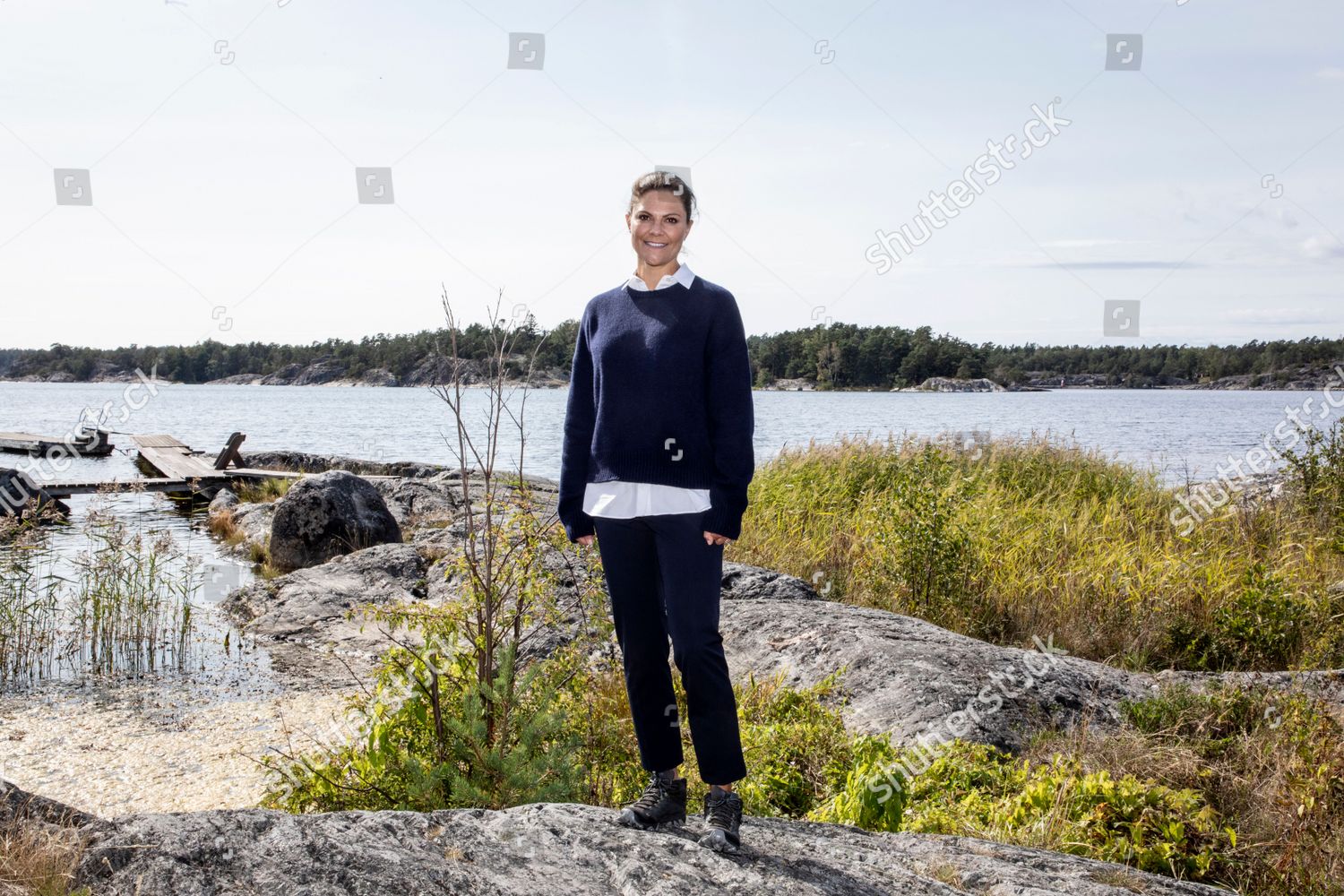 crown-princess-victoria-and-her-dog-rio-visit-alo-and-uto-sweden-shutterstock-editorial-12361980z.jpg