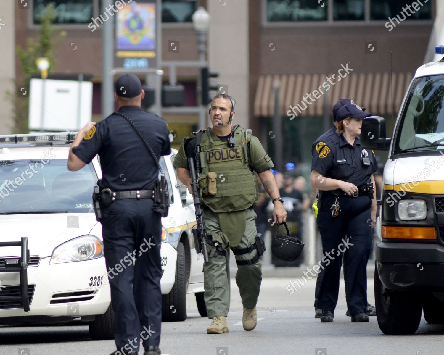 Pittsburgh Police Swat Teams Stand Down Editorial Stock Photo - Stock ...