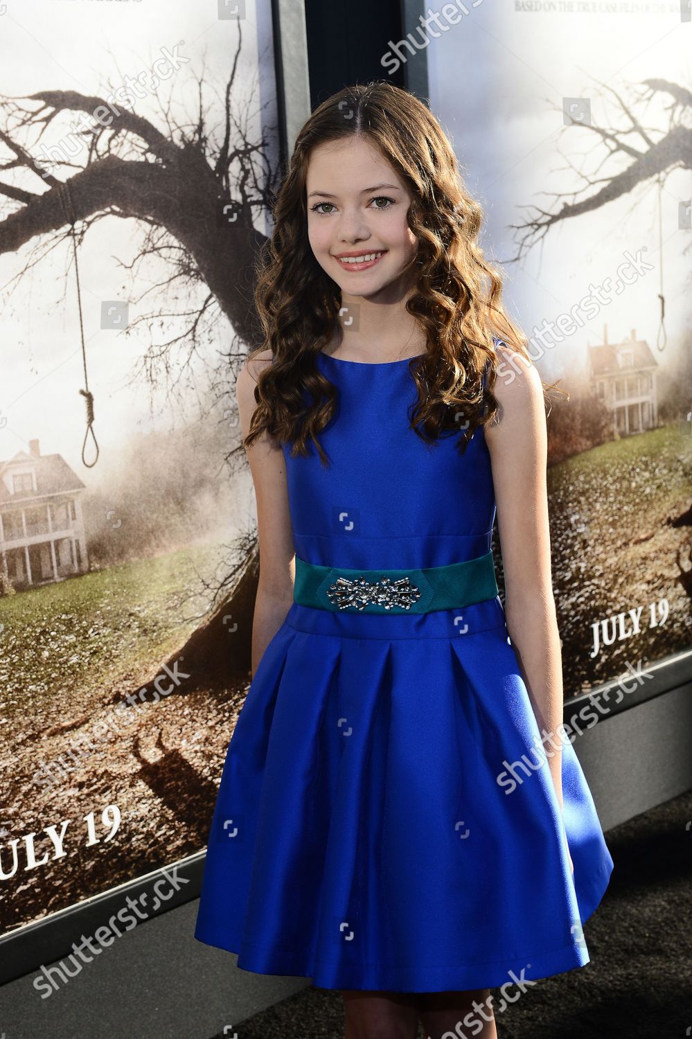 Actress Mackenzie Foy Attends Premiere Conjuring Editorial Stock Photo ...