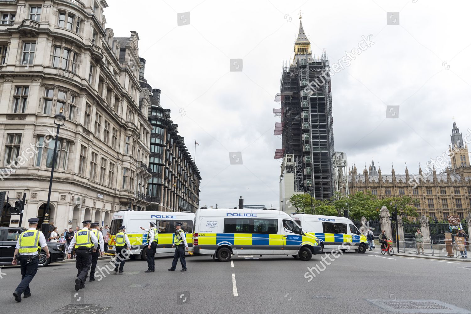 Police Officers Block Protesters Getting Onto Editorial Stock Photo ...