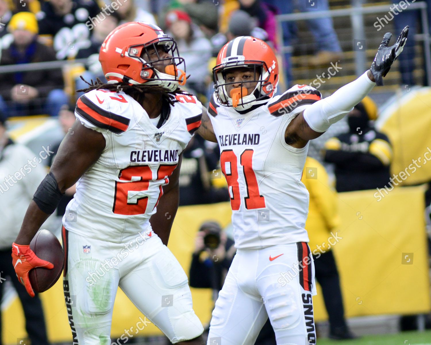 Cleveland Browns wide receiver Rashard Higgins (81) celebrates