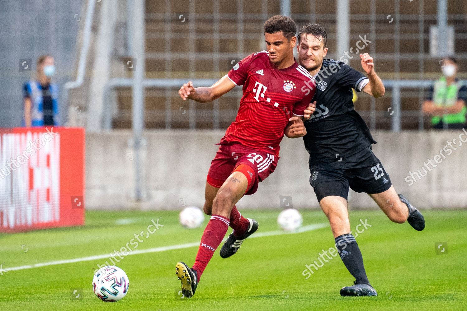 Jamie Lawrence 20 Fc Bayern Ii Editorial Stock Photo - Stock Image ...