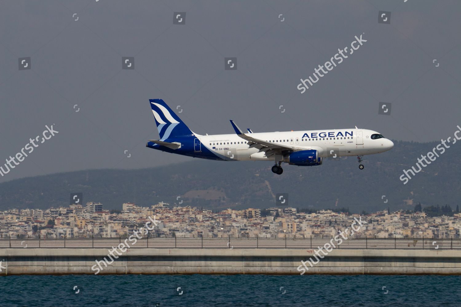 Aegean Airlines Airbus A320 Aircraft Painted -aiheista toimituksellista  kuvaa – toimituksellinen arkistovalokuva – Arkistokuva | Shutterstock