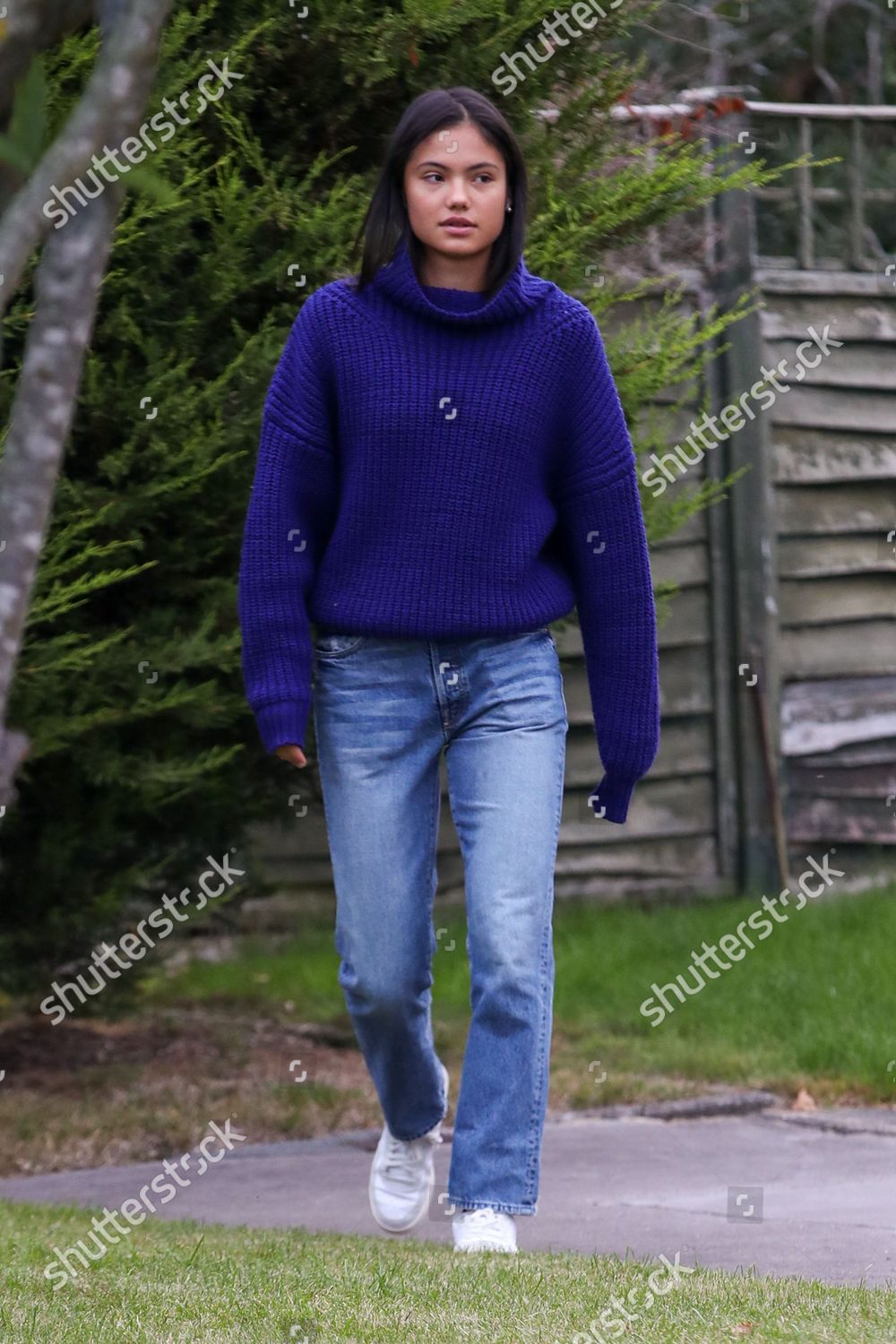 Emma Raducanu Going On Walk Editorial Stock Photo - Stock Image ...