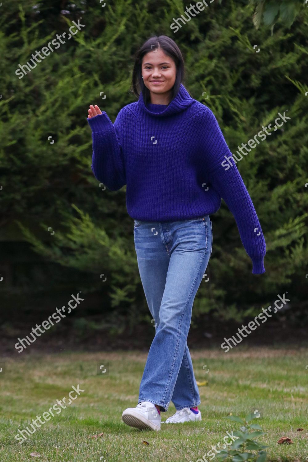 Emma Raducanu Going On Walk Editorial Stock Photo - Stock Image ...