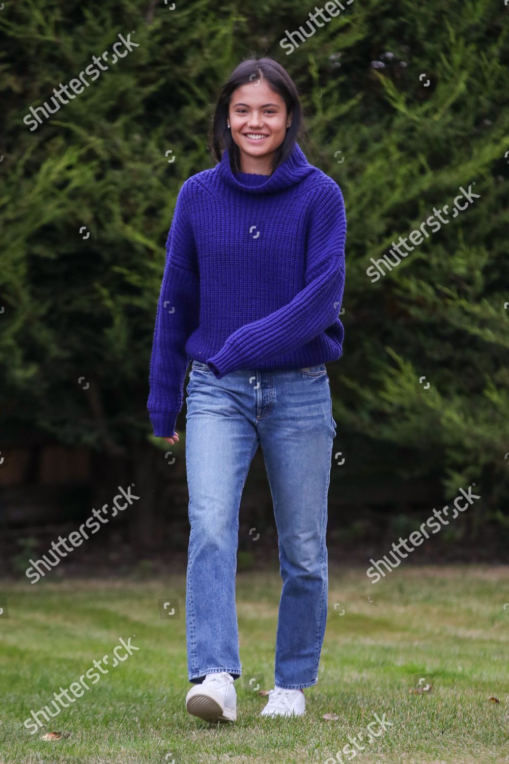 Emma Raducanu Going On Walk Editorial Stock Photo - Stock Image ...