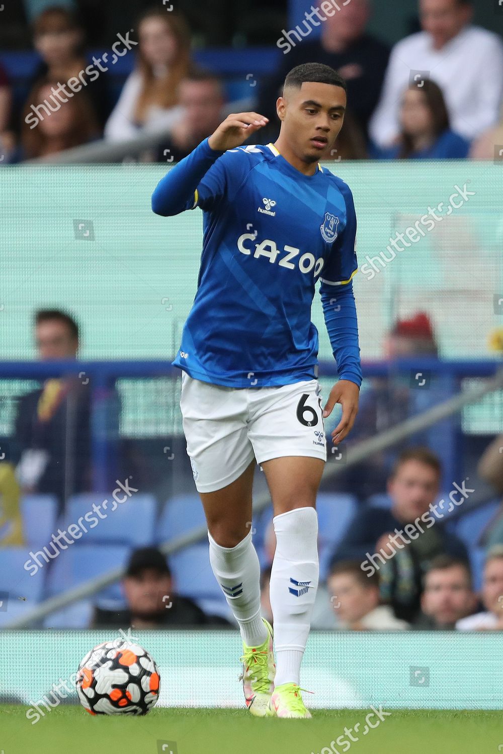 Lewis Dobbin Everton Editorial Stock Photo - Stock Image | Shutterstock