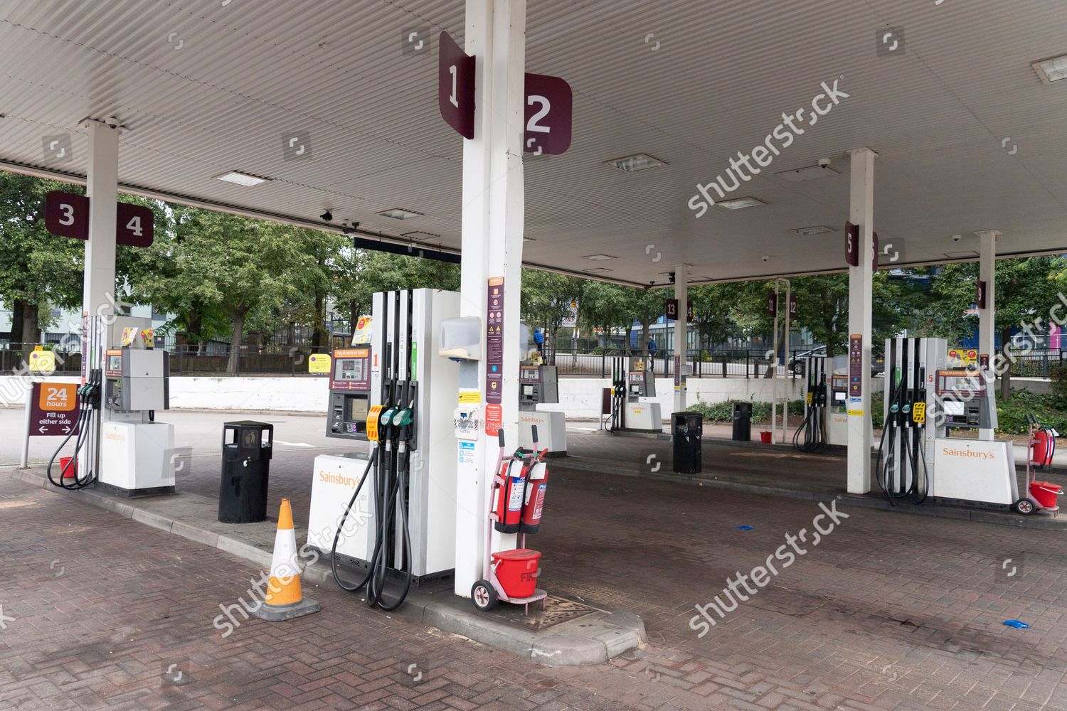 closed-sainsburys-supermarket-petrol-station-alperton-editorial-stock