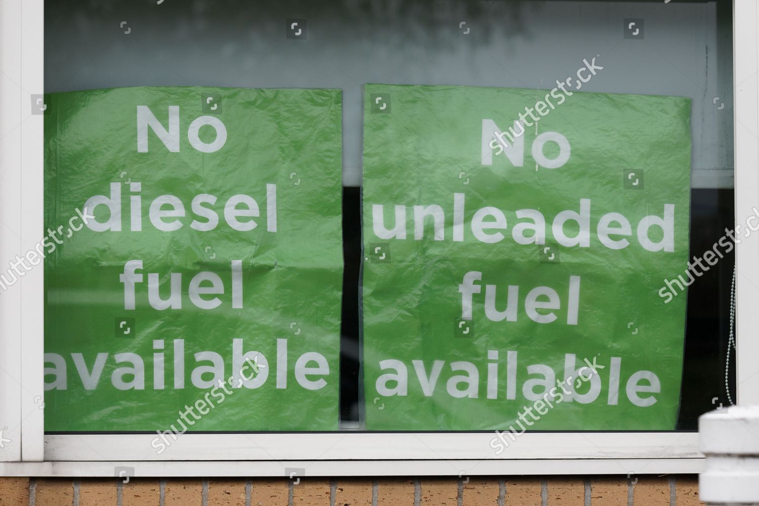 closed-down-asda-petrol-station-llansamlet-editorial-stock-photo