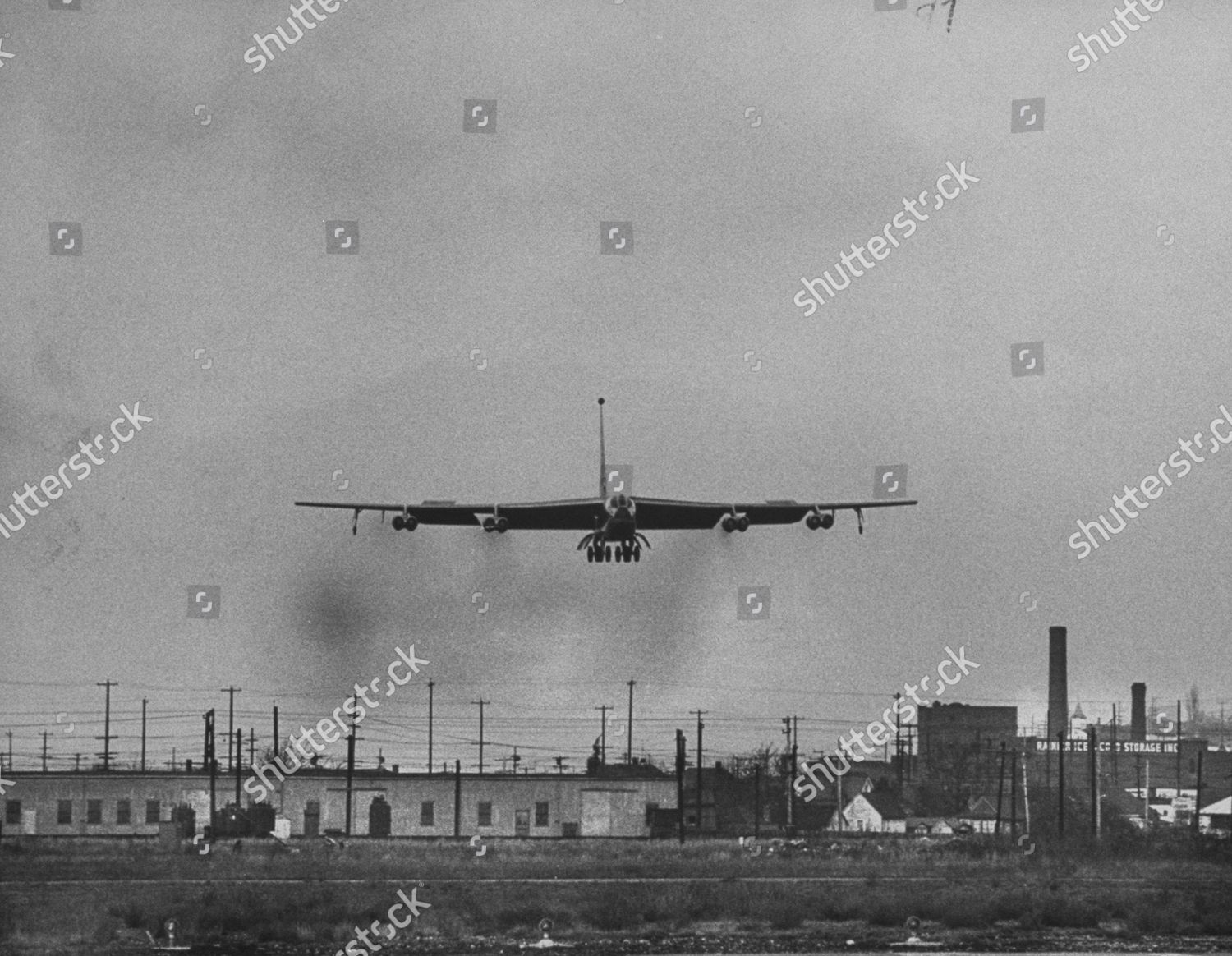 Hightailing Boeing B 52 Coming Landing Editorial Stock Photo - Stock ...