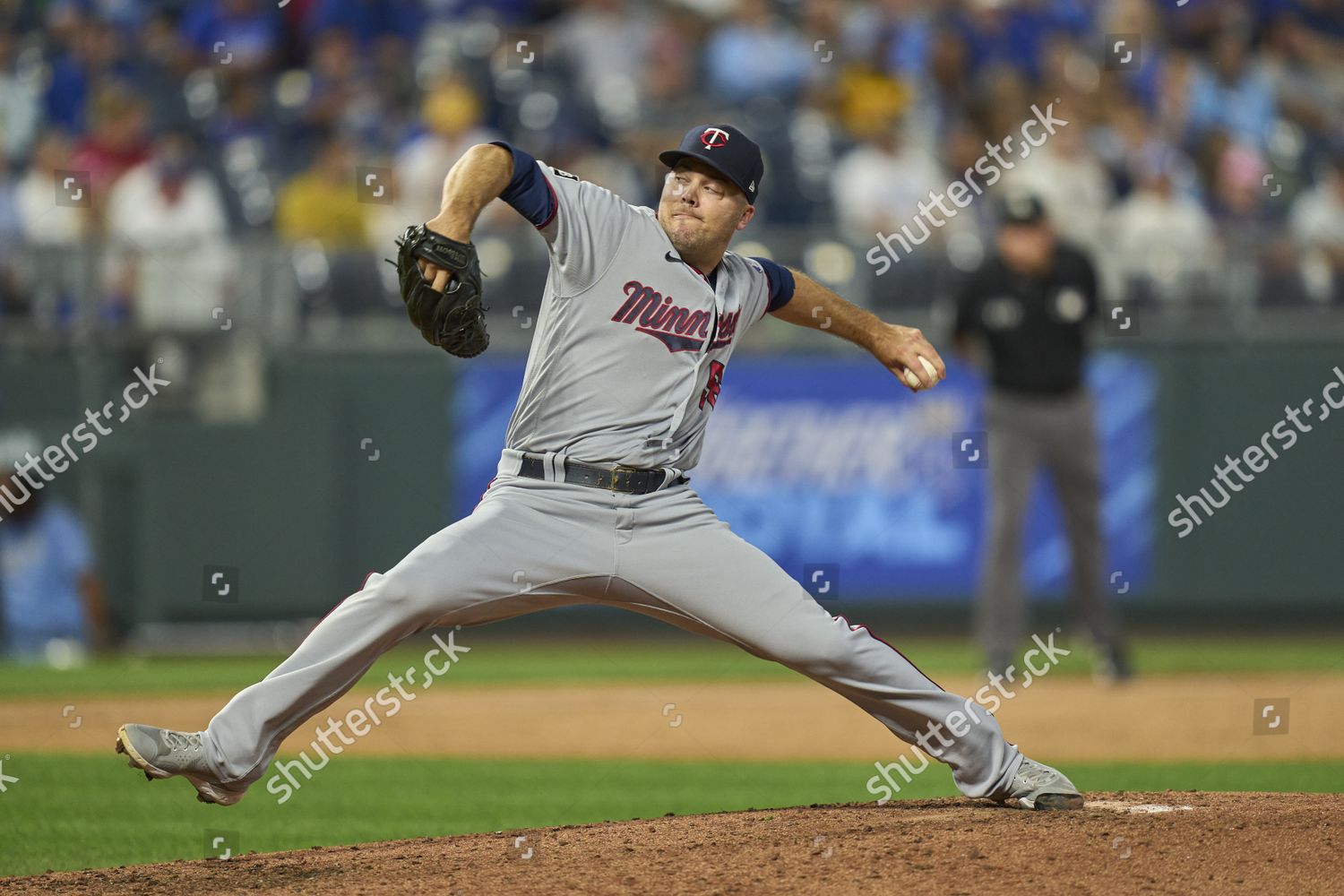 Minnesota Pitcher Caleb Thielbar 56 Throws Editorial Stock Photo ...