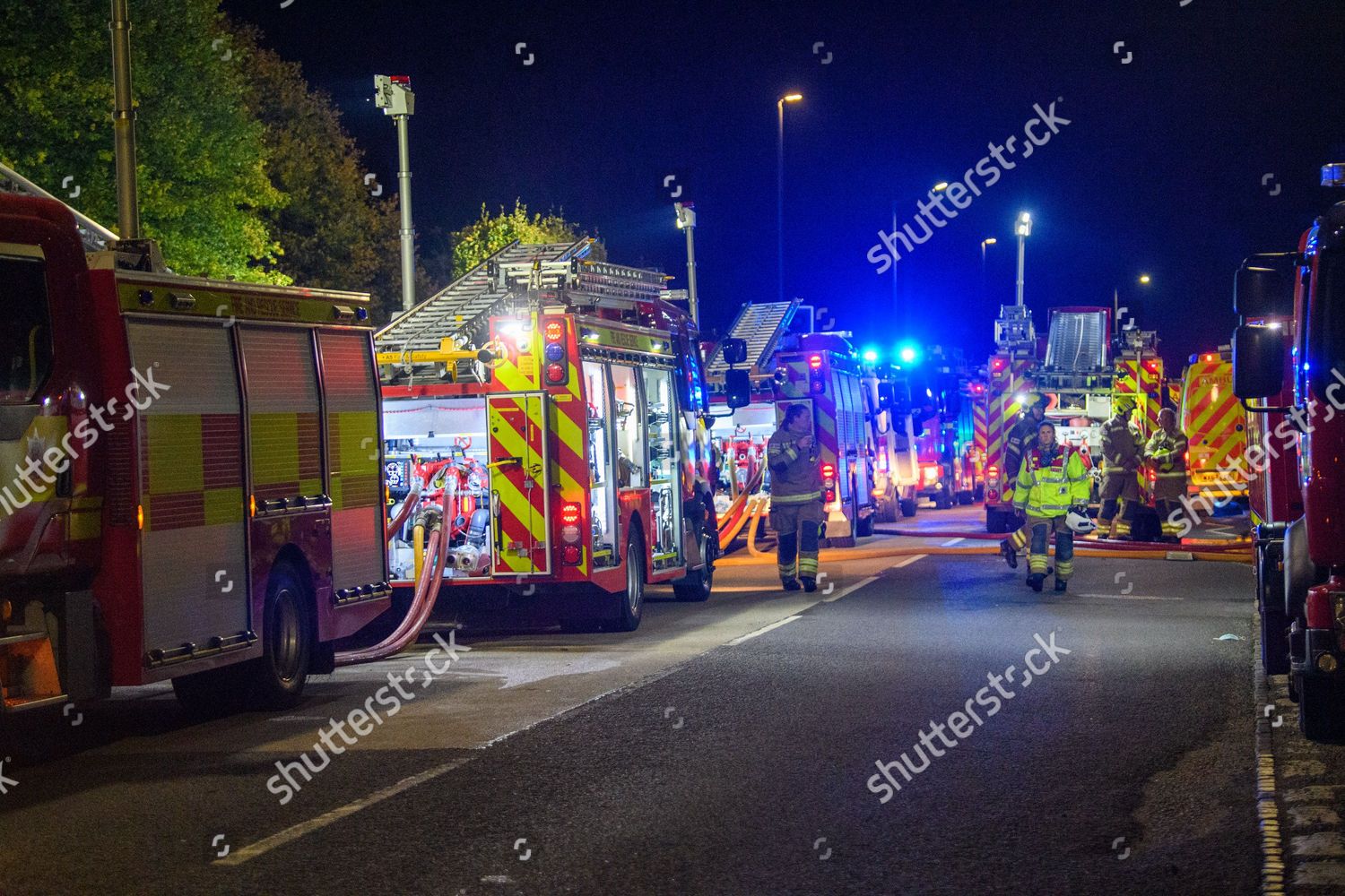 FIREFIGHTERS BATTLE HUGE BLAZE KINGS HOTEL Editorial Stock Photo ...