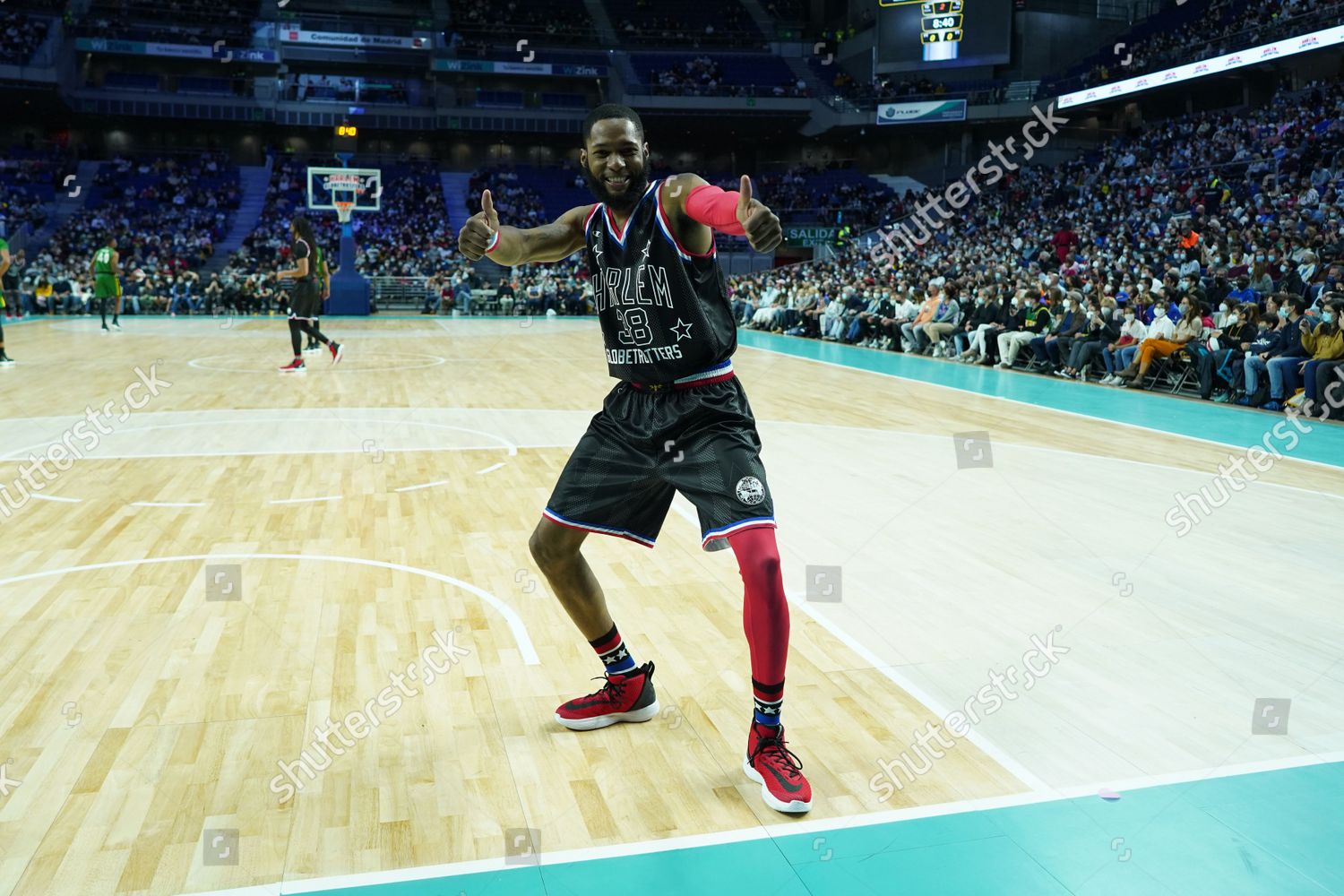 Bounce Moody Harlem Globetrotters During Exhibition Editorial Stock ...