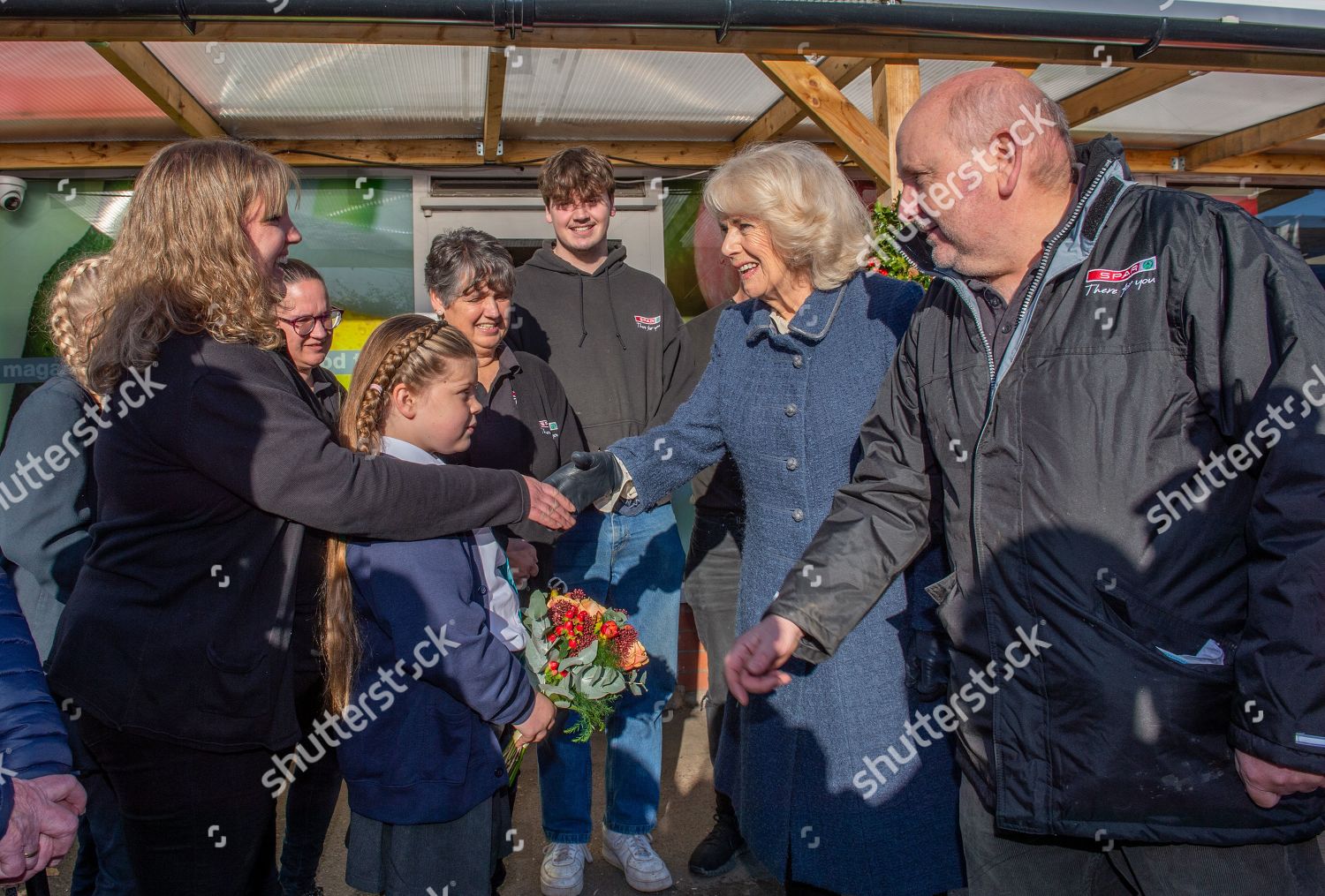 CASA REAL BRITÁNICA - Página 95 Camilla-duchess-of-cornwall-visit-to-wiltshire-uk-shutterstock-editorial-12627861ah