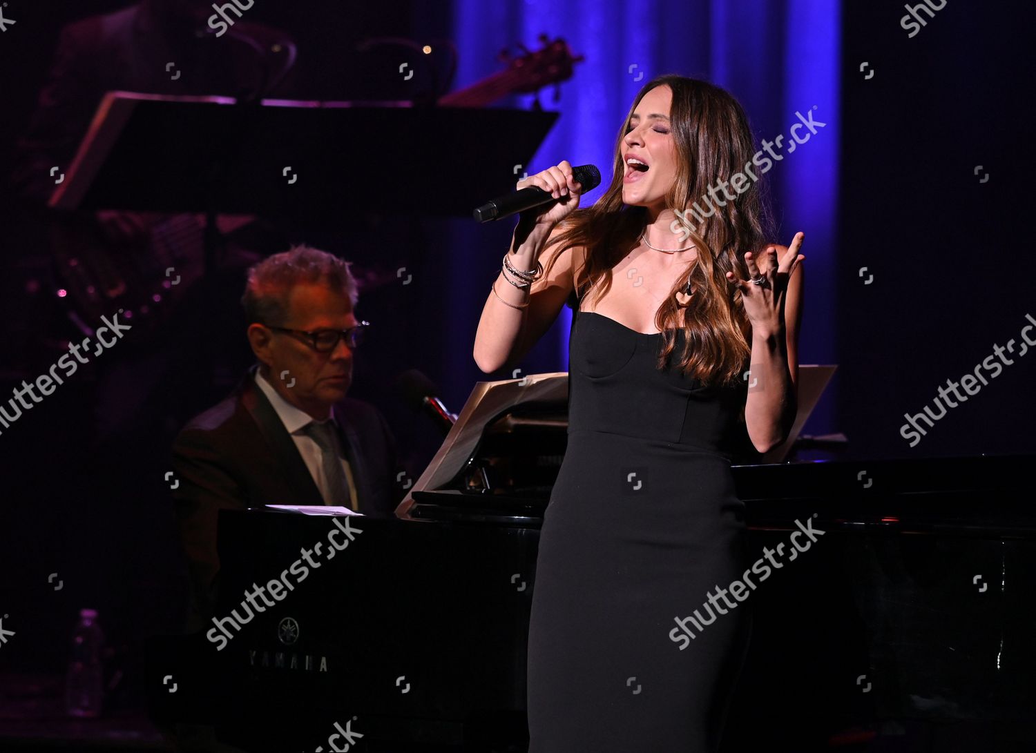Katharine McPhee performs her husband David Foster Editorial Stock