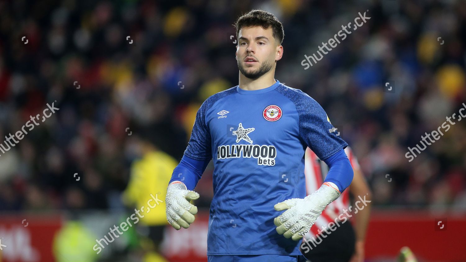 Brentford Goalkeeper Alvaro Fernandez During Brentford Vs Redaktionelles Stockfoto Stockbild Shutterstock