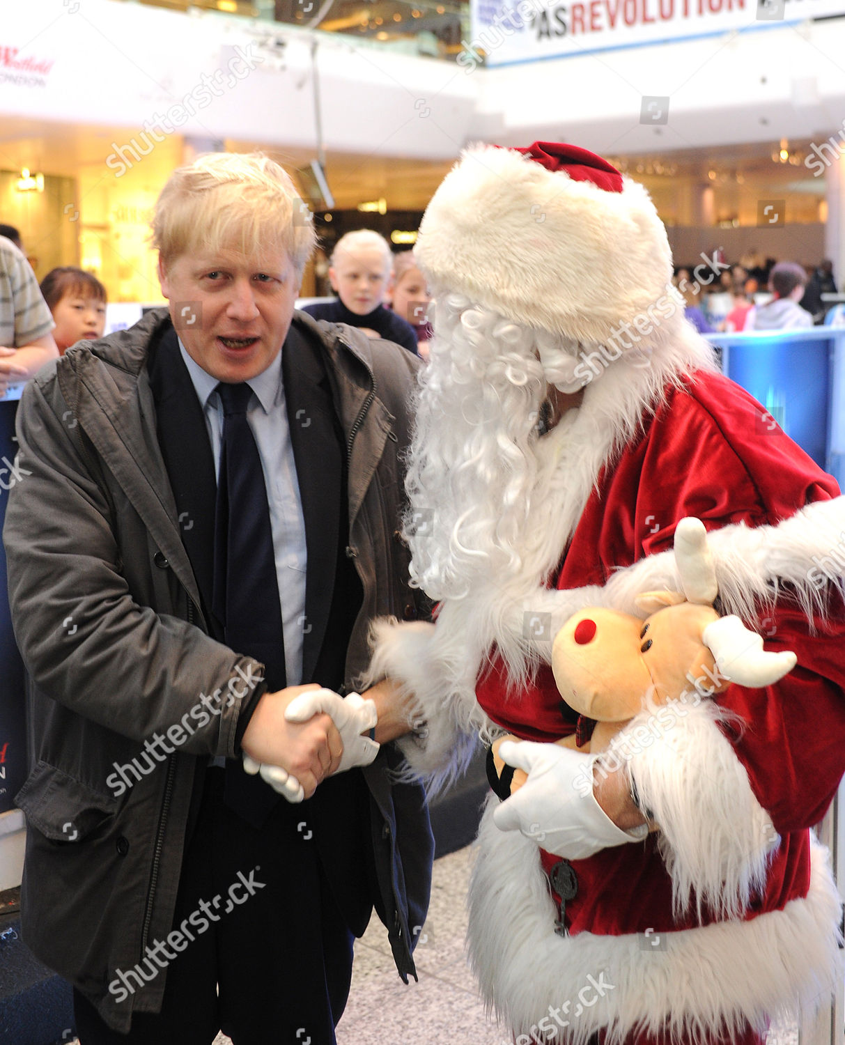 boris johnson in santa hat