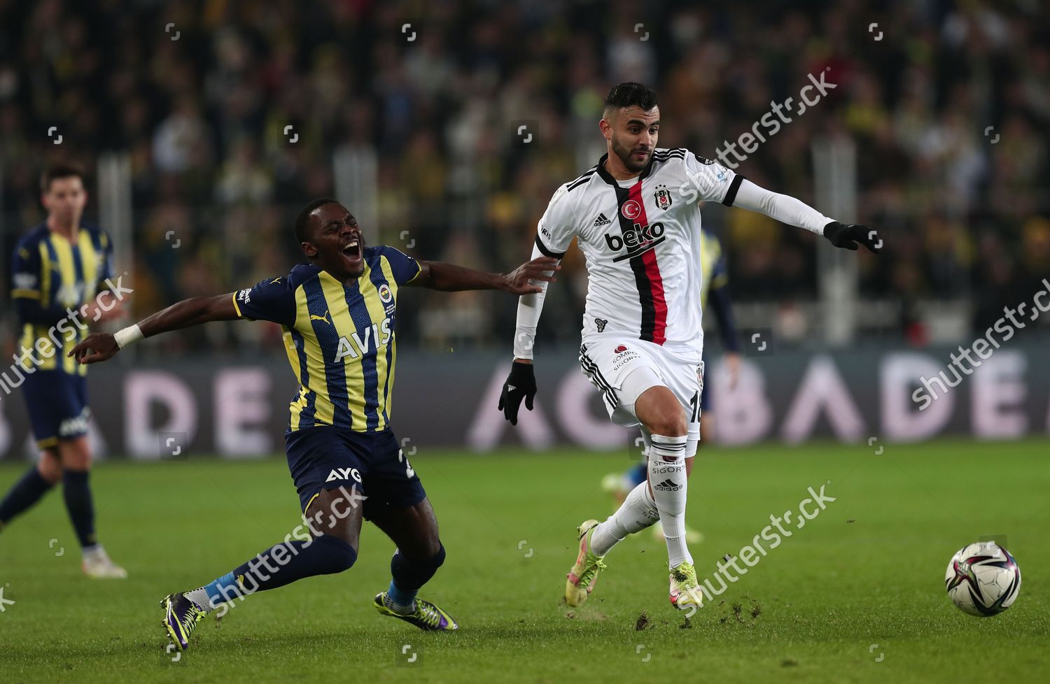 Fenerbahce+wants+to+keep+Osayi-Samuel+due+to+the+interest+from+English+clubs