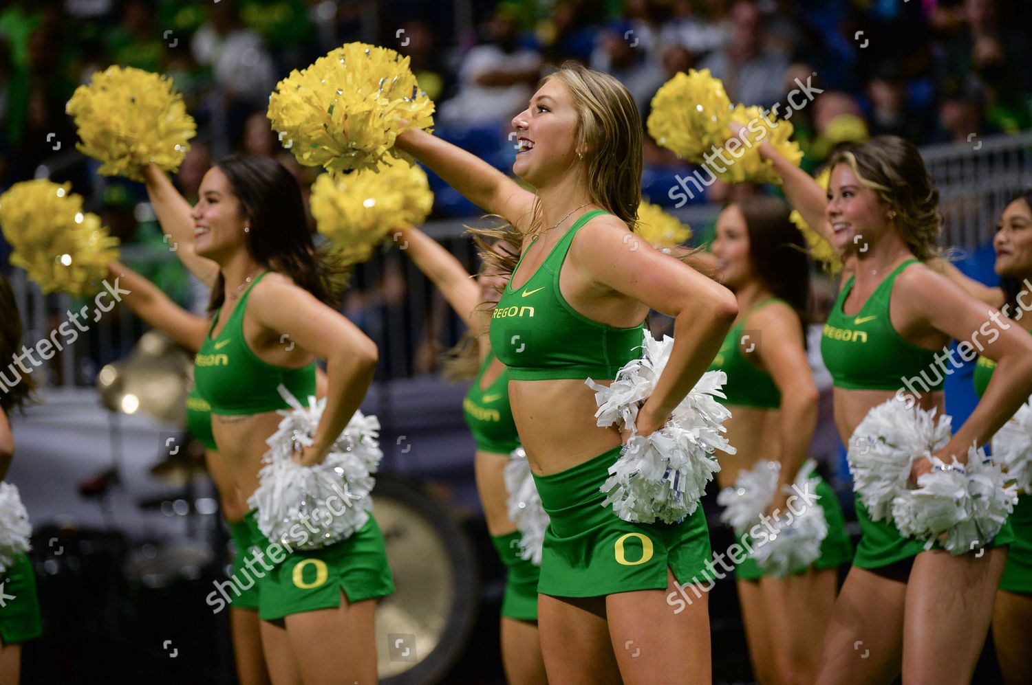 Oregon Ducks Cheerleaders Performing During Valero Editorial Stock
