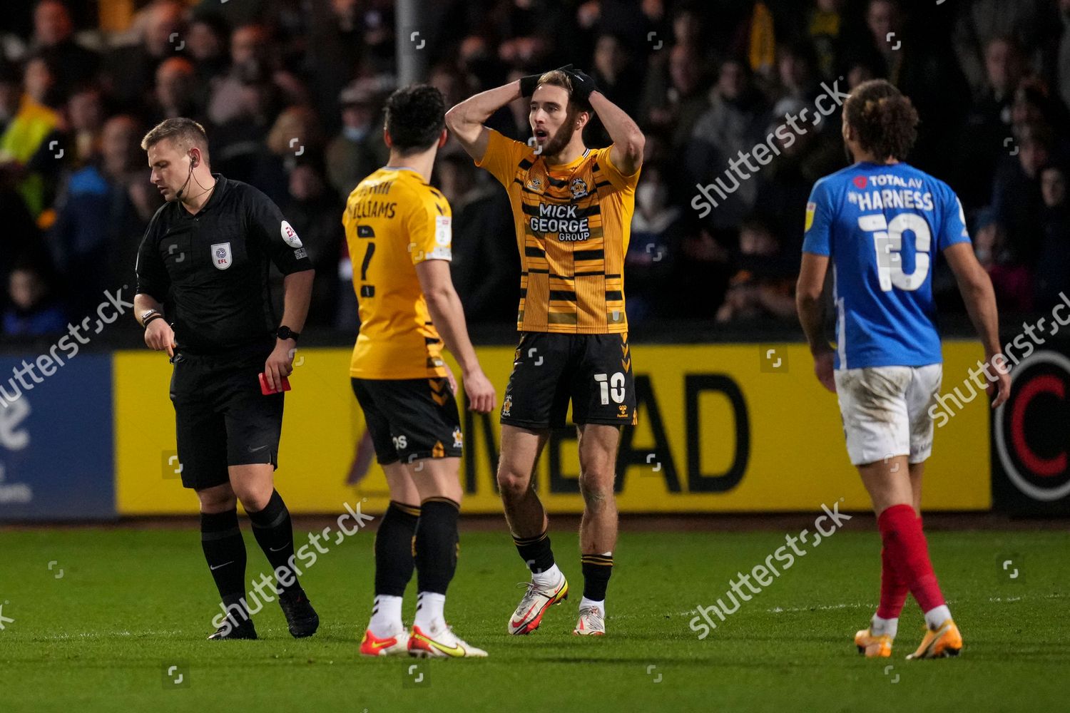 Sam Smith Cambridge United 10 Reacts Editorial Stock Photo - Stock ...