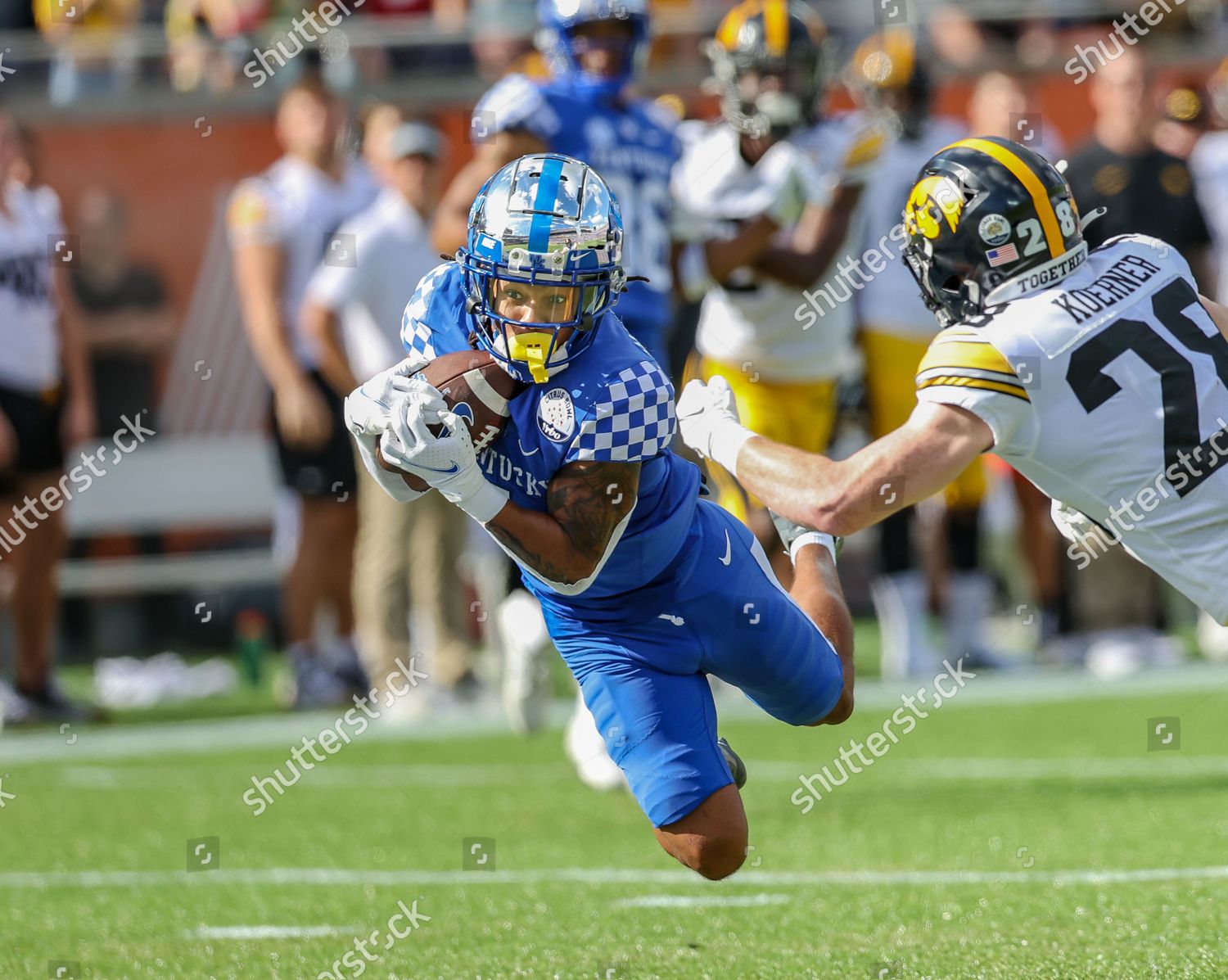 Kentuckys Wandale Robinson 1 Makes Diving Editorial Stock Photo Stock