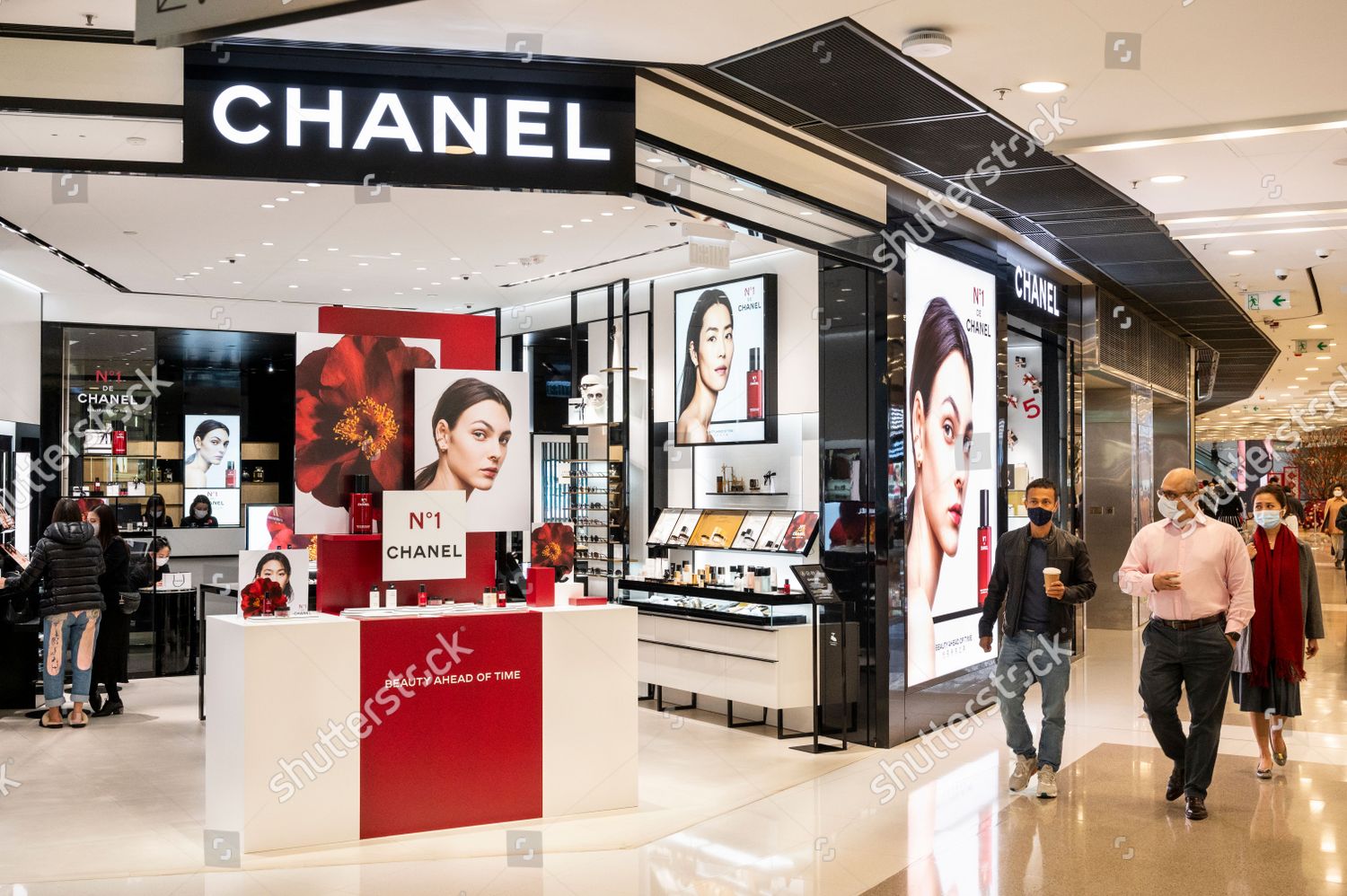 Shoppers Walk Past French Multinational Chanel Editorial Stock Photo -  Stock Image | Shutterstock