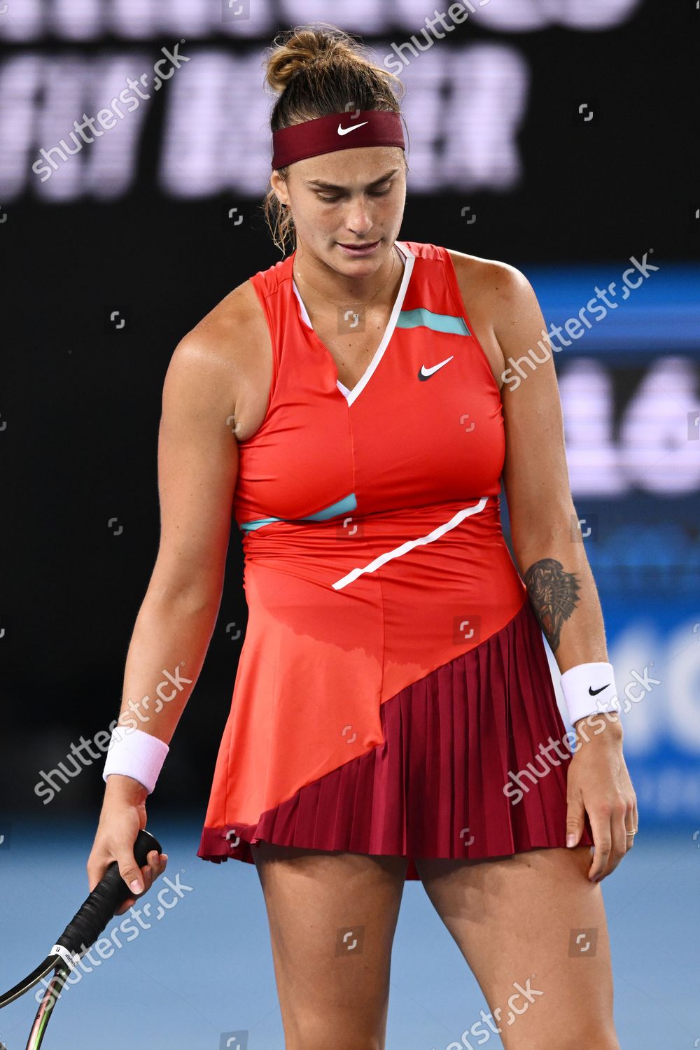 aryna-sabalenka-after-defeat-her-fourth-foto-de-stock-de-contenido