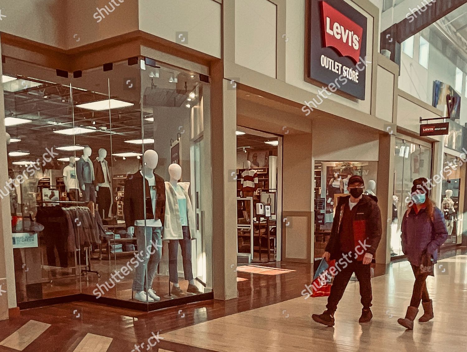 potomac mills levi's