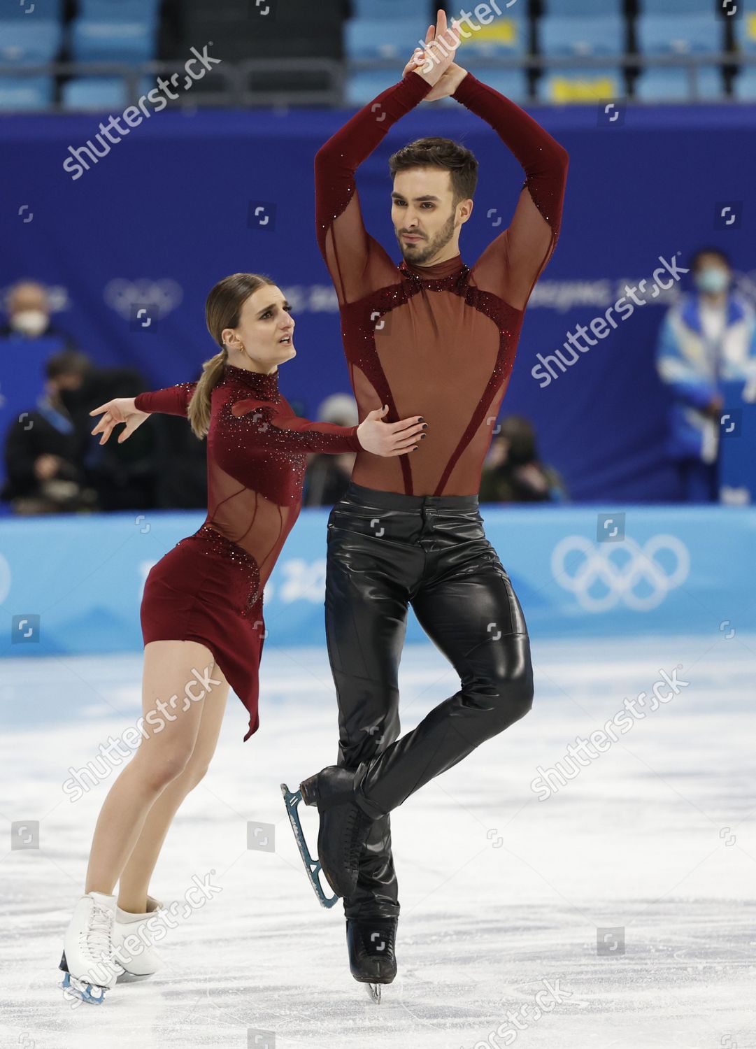 Gabriella Papadakis Guillaume Cizeron France Perform Editorial Stock ...