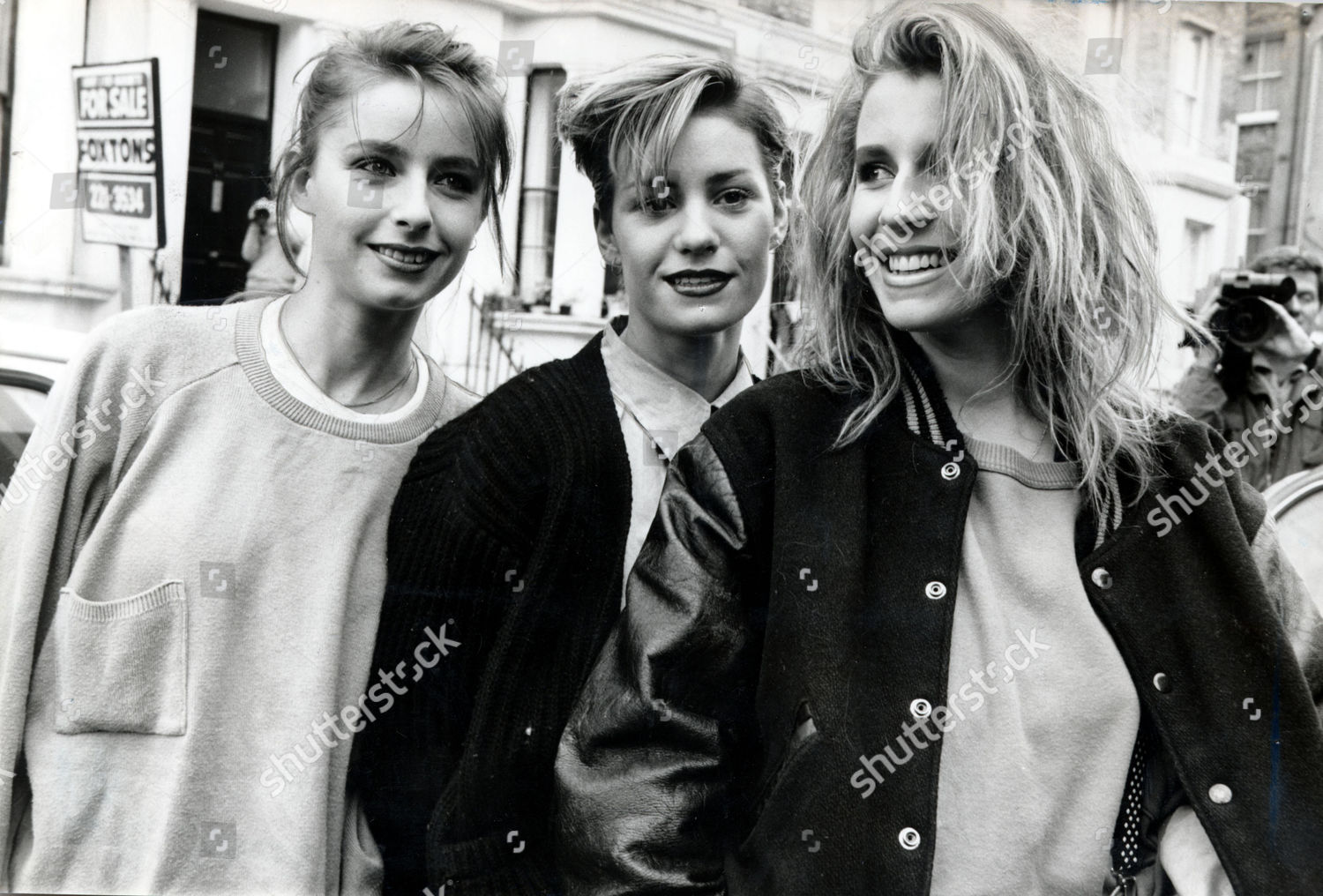 Bananarama Pop Group Siobhan Fahey centre Keren  Foto 