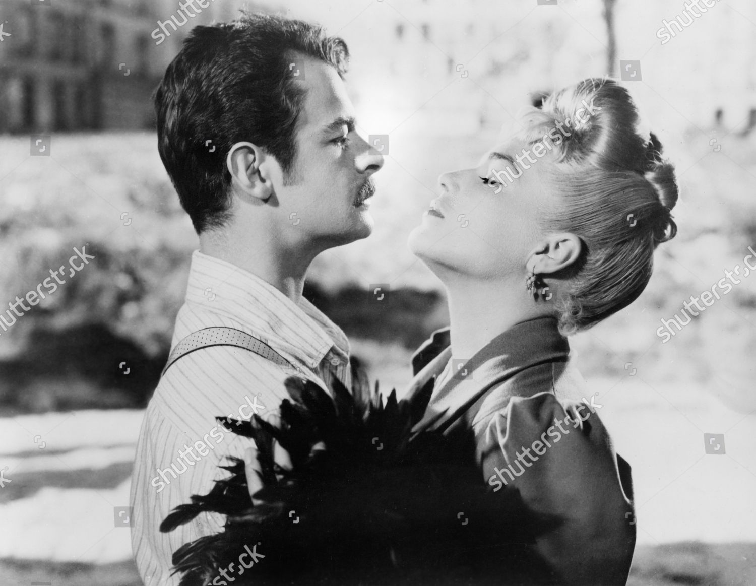 Serge Reggiani Simone Signoret Onset French Editorial Stock Photo ...