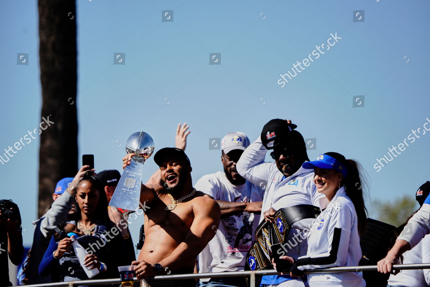 Aaron Donald goes shirtless at Rams championship parade