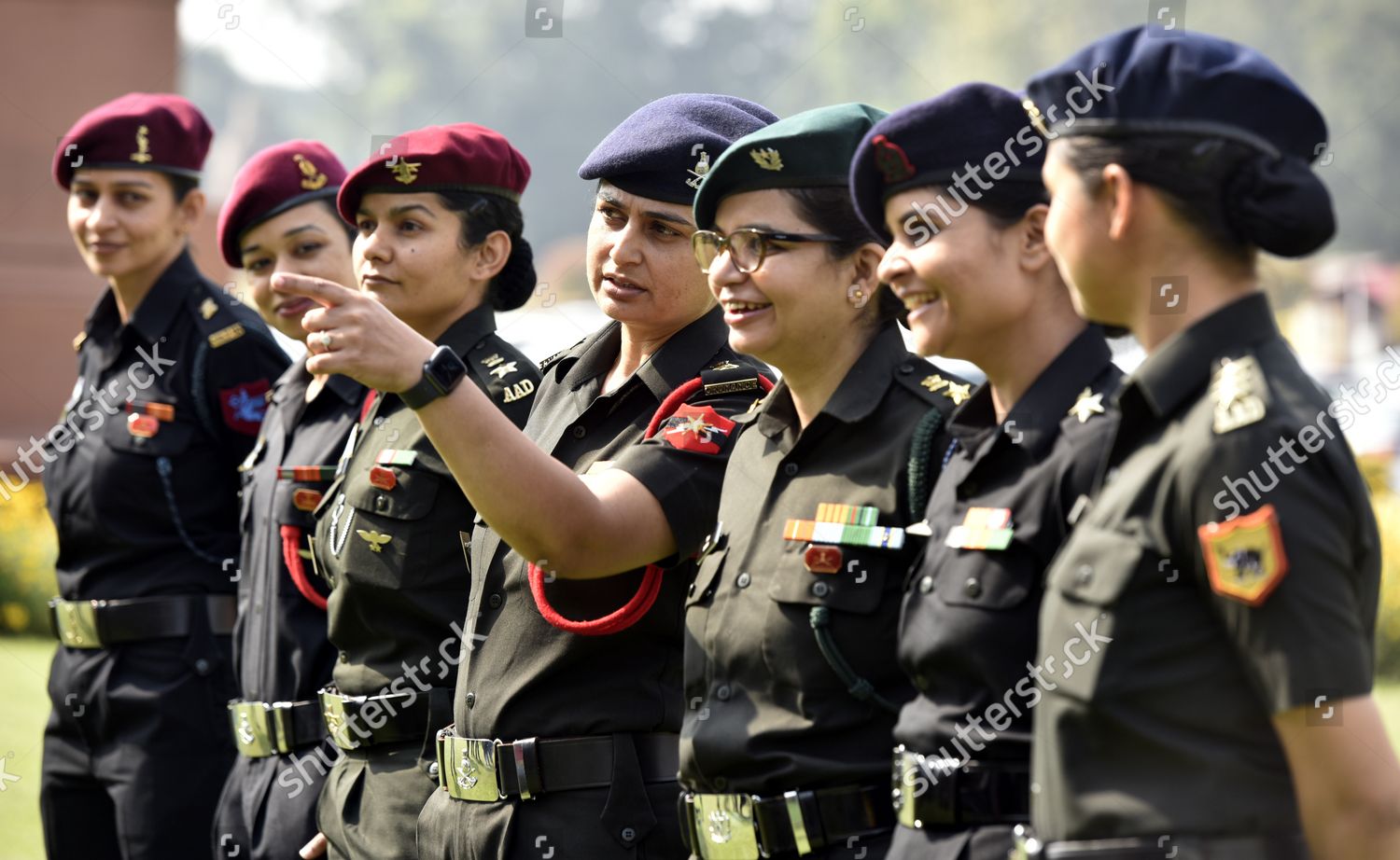 3,332 Indian Army Officers Images, Stock Photos, 3D objects