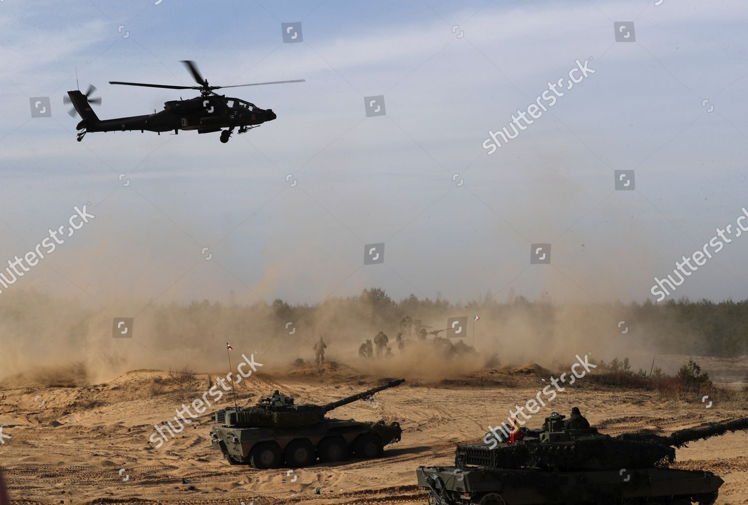 Us Combat Helicopter Ah64 Apache Tanks Editorial Stock Photo - Stock ...