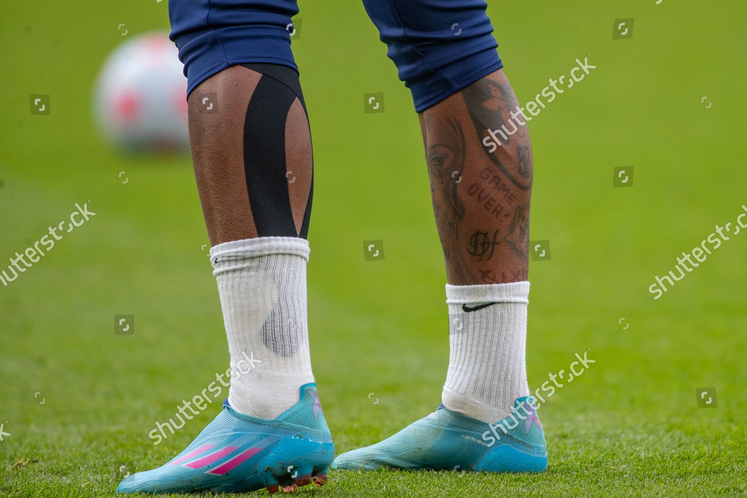 Leg Tattoos Steven Bergwijn Tottenham Hotspur Editorial Stock Photo ...