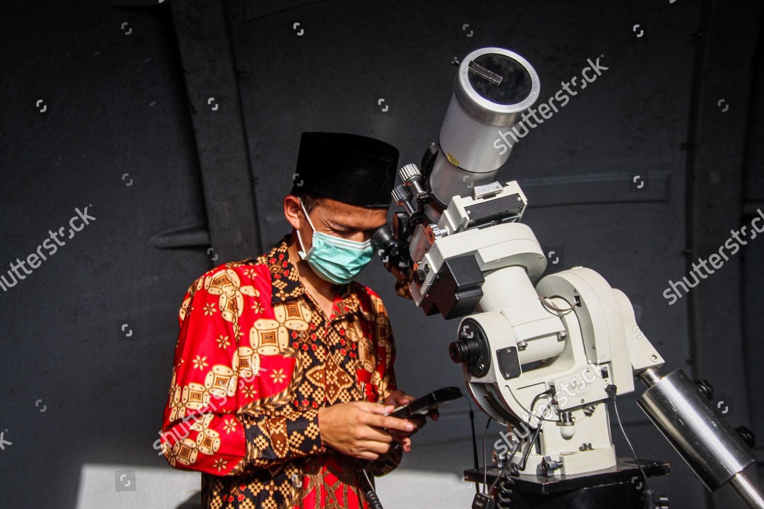 Indonesian Muslim Uses Binoculars See New Editorial Stock Photo Stock