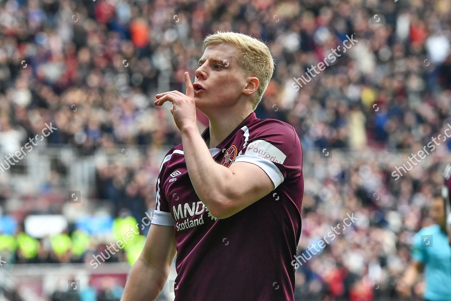 Hearts Alex Cochrane Gestures Hibs Fans Editorial Stock Photo Stock