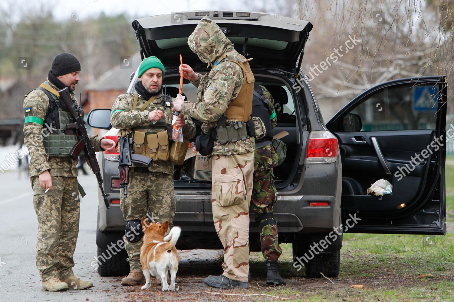 Ukranian Soldiers Eat People Collect Food Editorial Stock Photo - Stock ...