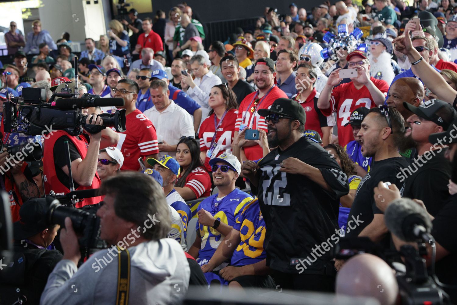 Rapper Ice Cube Seen Front Row Editorial Stock Photo - Stock Image