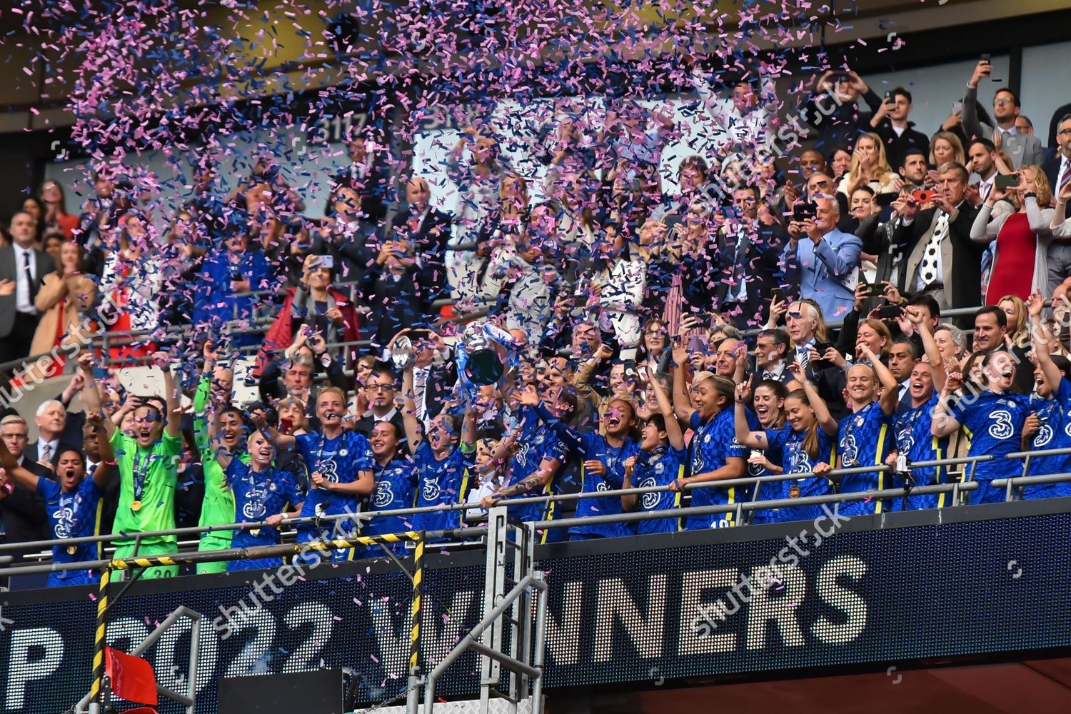 Chelsea Players Lifting Fa Cup Trophy Editorial Stock Photo - Stock ...