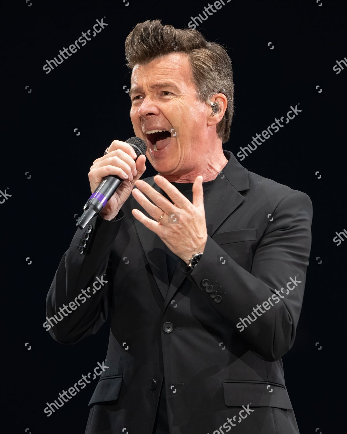 rick astley south africa tour 2022