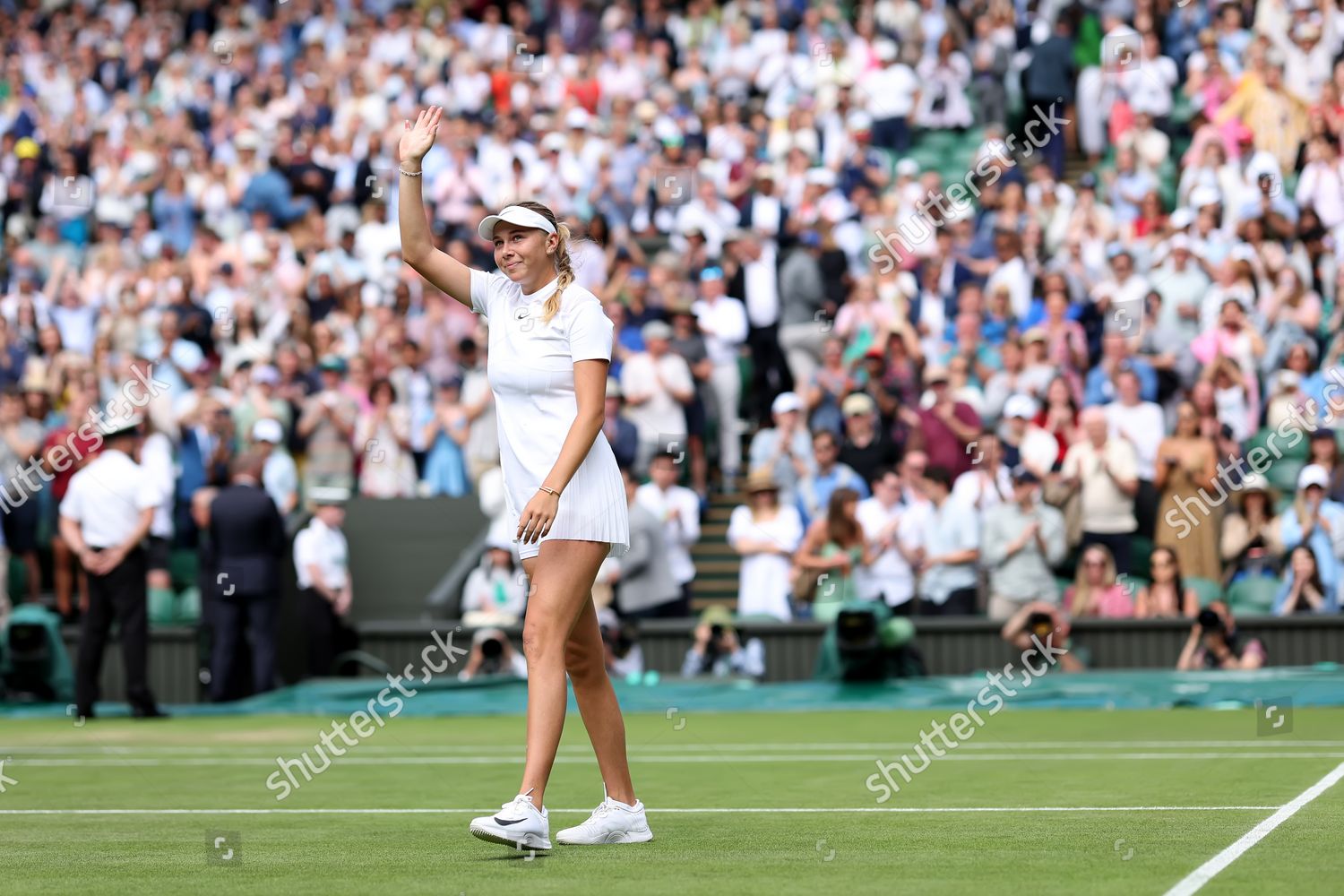 Amanda Anisimova Celebrates After She Won Editorial Stock Photo Stock