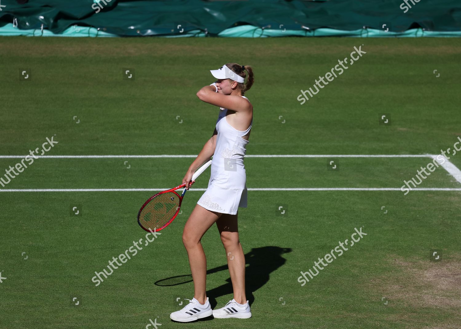 Elena Rybakina Kaz Celebrates After Defeating Editorial Stock Photo ...