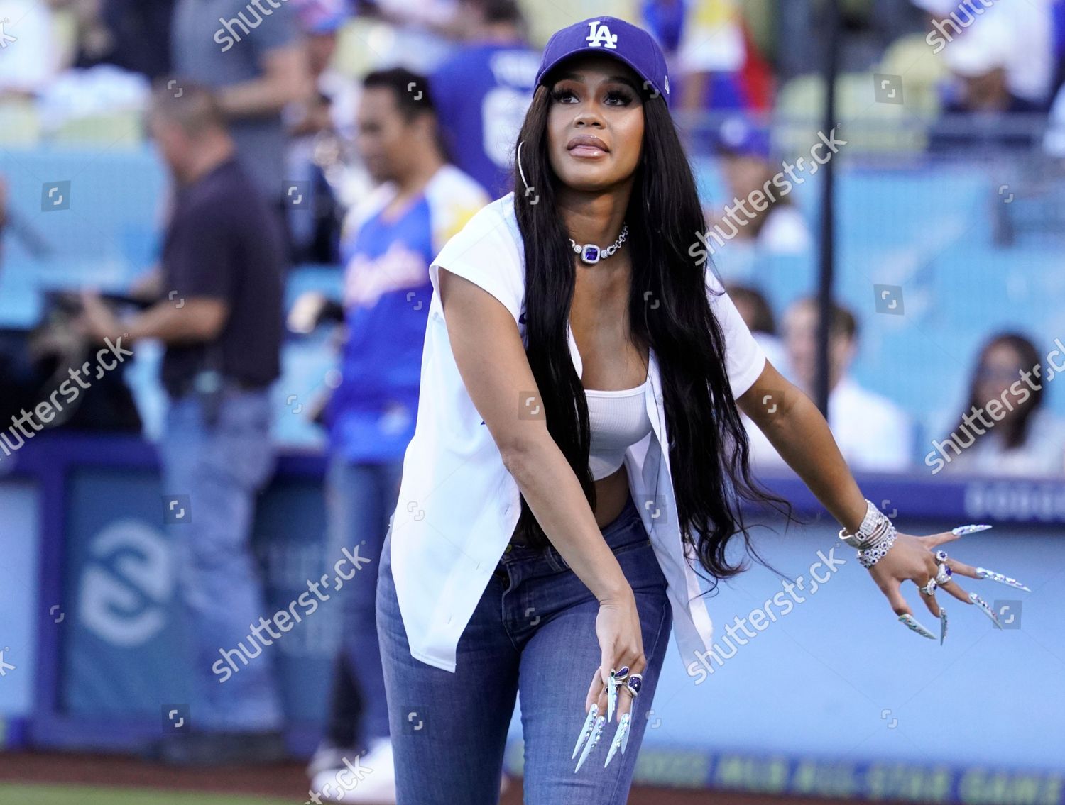 Saweetie Throws Out First Pitch At L.A. Dodgers Gme